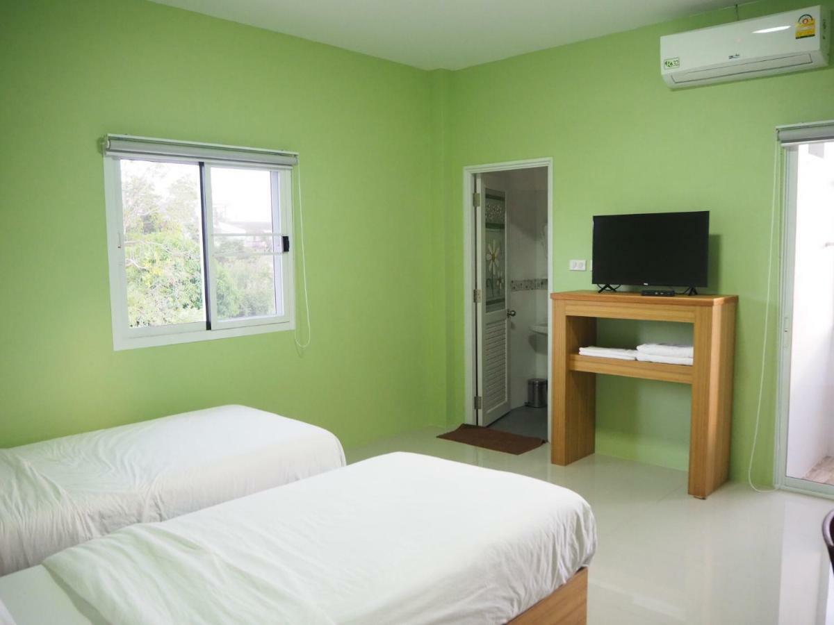 Good Room Uttaradit Exterior foto